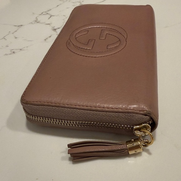 Gucci Soho Zippy Wallet - Picture 3 of 7